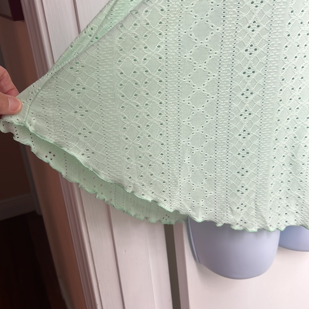 SHEIN lime green eyelet top. Non-adjustable Spaghetti straps Sz L - Picture 4 of 11